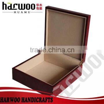 High-end Red Craft Wooden Gift Box With Velvet Lining photo-3