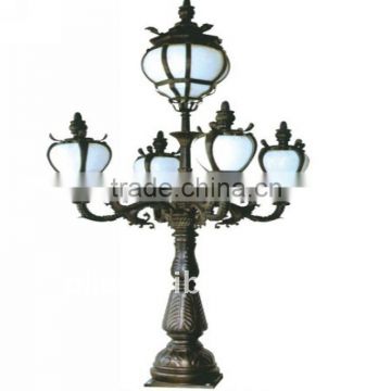 Different Cast aluminum garden light with PMMA lampshade