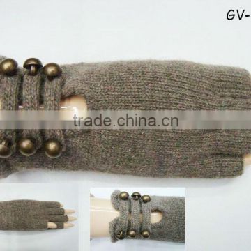 2013 Fashion acrylic half finger gloves