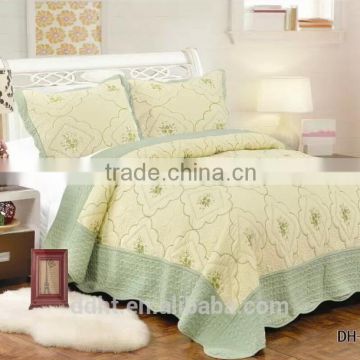 DH8812 Embroidery Quilts / Embroidery Bedspreads / Bedding Sets