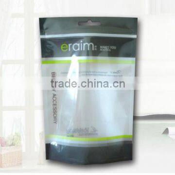 Self-sealing stand up packing bags