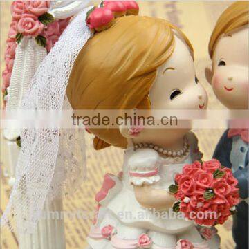 Best Bride and Groom Wedding Gift Sweet Resin Wedding Couple Figurines photo-2