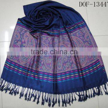 2017 wholesale factory China jacquard eurpean rayon paisley floral pashmina scarf for lady