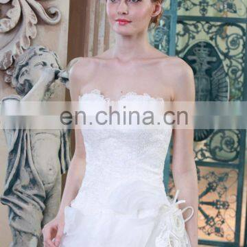 Modern Sleeveless Sweetheart Lace Applique Hand-made Flower Wedding Dress White photo-4