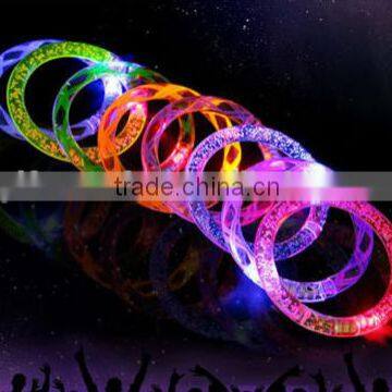 100 PCS Light Up Acrylic Bracelets Wristbands LED Flashing Rave Party Favors EDC