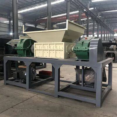 Twin Shaft Shredder for Film and Woven Bag Recycling in Industrial Applications