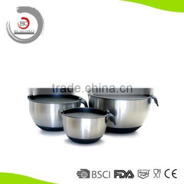 Stainless steel flour mixing bowl set of 3 with non-skid silicone bottom(black)