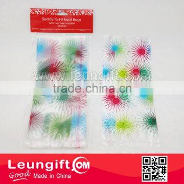 Holiday Treat Bag A pack of 20 plastic cellophane treat bags with 20 green twist-ties