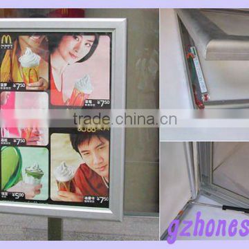 Outdoor advertising light box