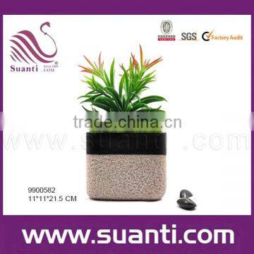 Traditional polyresin flower pot