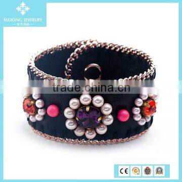 Yiwu New Gold Plated Chain Red White Crystal and Glass Bead Bracelet 2015