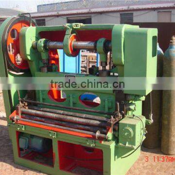 Expanded metal mesh machine