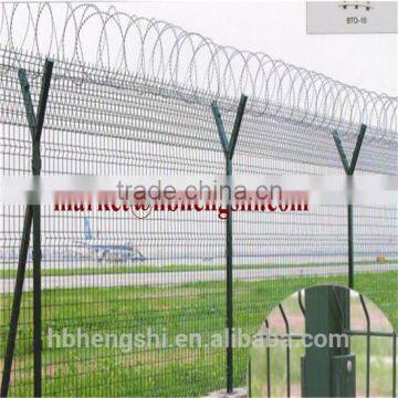 Steel Metal Type and Heat Treated Pressure Treated Wood Type Cheap Welded Wire Mesh Fence With Post