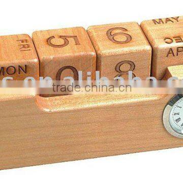 wooden desktop set,dice,clock