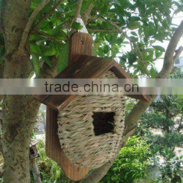 Roosting Nest Pocket With wood Roof FSC