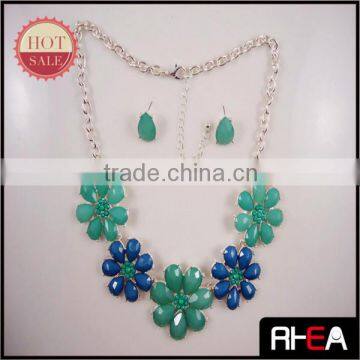 2014 wholesale Fashion New Trend Flowers Necklace Jewelry set