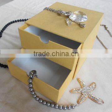 Drawer-type gift box