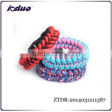 Wholesale handwoven fishbone grain survival bracelet plastic buckle paracute bracelet ZTDR-2014031211387