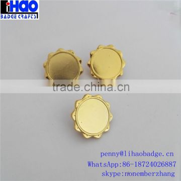 round flower gold metal pin badge making in normal size