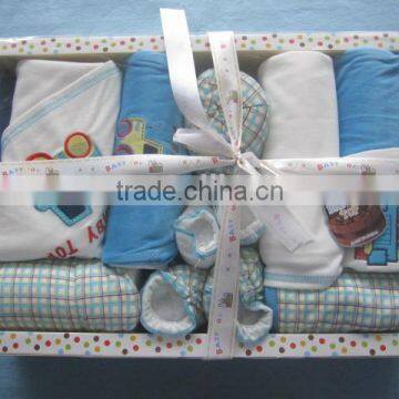 OEM Polyester New Style 0-12 Months New Born Baby Clothing Gift Set Cheap Price