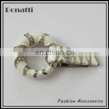 Wholesale fashion brooch for garment accessories