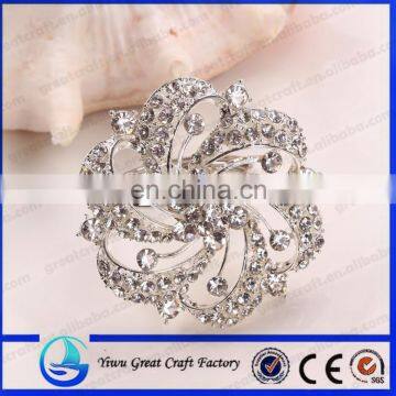 Wholesale rhinestone crystal flower brooch zinc alloy of gold and silver color brooch pin bride wedding decoration