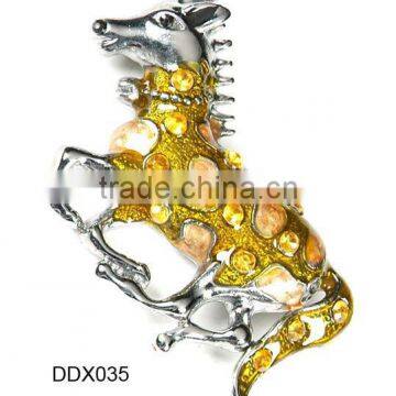 Horse brooches in bulk,cheap animal sharped brooches with pin, brooch with rhinestone