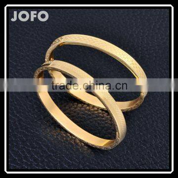 Novelty Luxury Gold-plated Stainless Steel Wedding Plaid Bangles SMJ0035