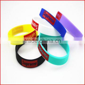 selling popular debossed silicone bracelet for gifts