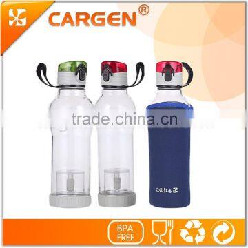 Hot selling 570ml neoprene sleeve glass tea filter bottle