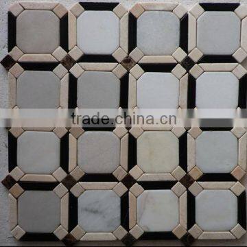 Mix pattern mosaic tile bathroom