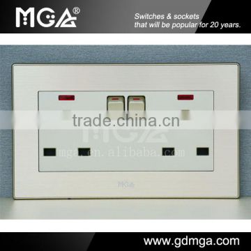 MGA Q7L 13A BS Socket with Switch