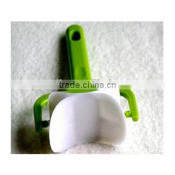 Wholesale Stock Small Order Kitchen 360 Degree Rotate Dumpling Wrapper Mould photo-5