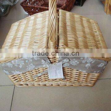 Empty Wicker Gift Basket With Lid and Handle
