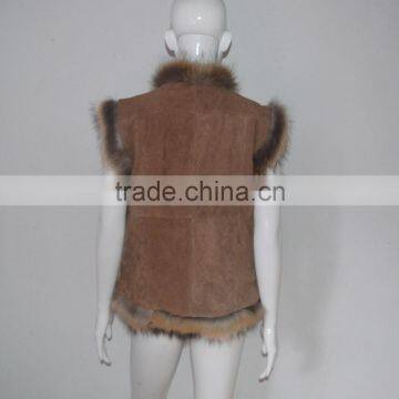 SJ185-01 Europe Design Pig Suede Camel Vest With Raccoon photo-5