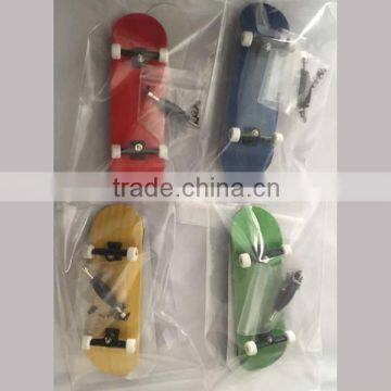 Factory in Stock Wooden Skateboard Deck Truck and Wheels Complete Finger Skateboard Truck With Bearing Wheels