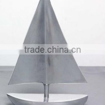 Cast Aluminum Decorative Sail Boat / Table top for Home/ Hotel/ Restaurant/ Wedding/ Party/Office Decoration