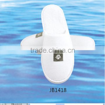 Disposable Hotel Slippers with Good Quality Thick Sponge Sole Slippers