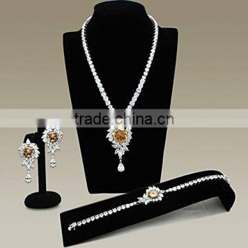 Beautiful Champagne CZ Jewellery Set For Party