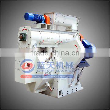 Ring Die Wood Sawdust Pellet Machine / Wood Pellet Manufacturing Machine