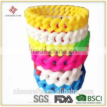 Cheap new design custom silicone /rubber bracelet / arm band / strap