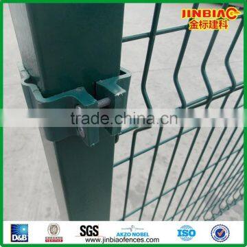 Airport mesh panel fence