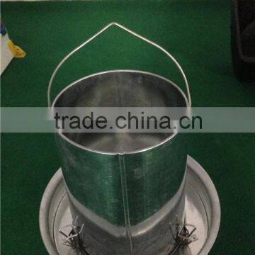 Galvanized steel hanging feeder for poultry