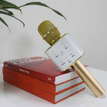 Q7 Handheld Karaoke Player KTV Wireless Microphone Speaker Blue Tooth Home Karaoke Mic Player photo-4