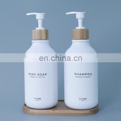 Wholesale 2 pieces 500ML Plastic Soap and Lotion Dispenser Set with Bamboo Tray