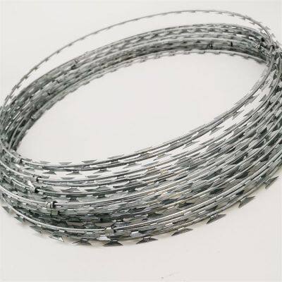 Barrière en fil de rasoir en acier inoxydable Premium 304 pour des applications hautement sécurisées