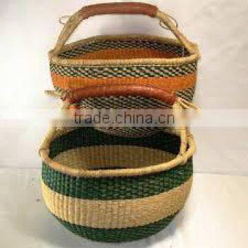 Colorful round seagrass shopping bag with handle