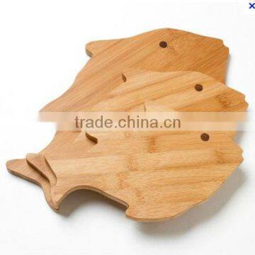 fish shape bamboo cutting board with different size