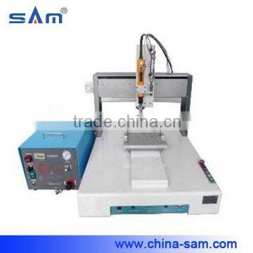 Automatic desktop screw locking machine