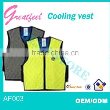 portable cooling vest for outdoor workers with different colors